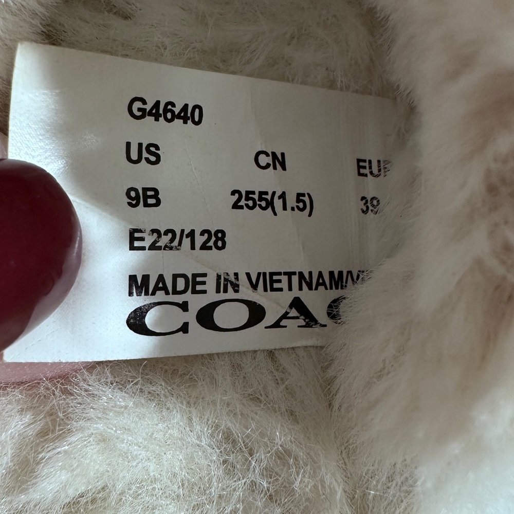 Coach Ziva Faux Fur Slippers [MR4011] - Picture 9 of 9